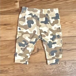 Pekkle camo pants for baby boy size 3M